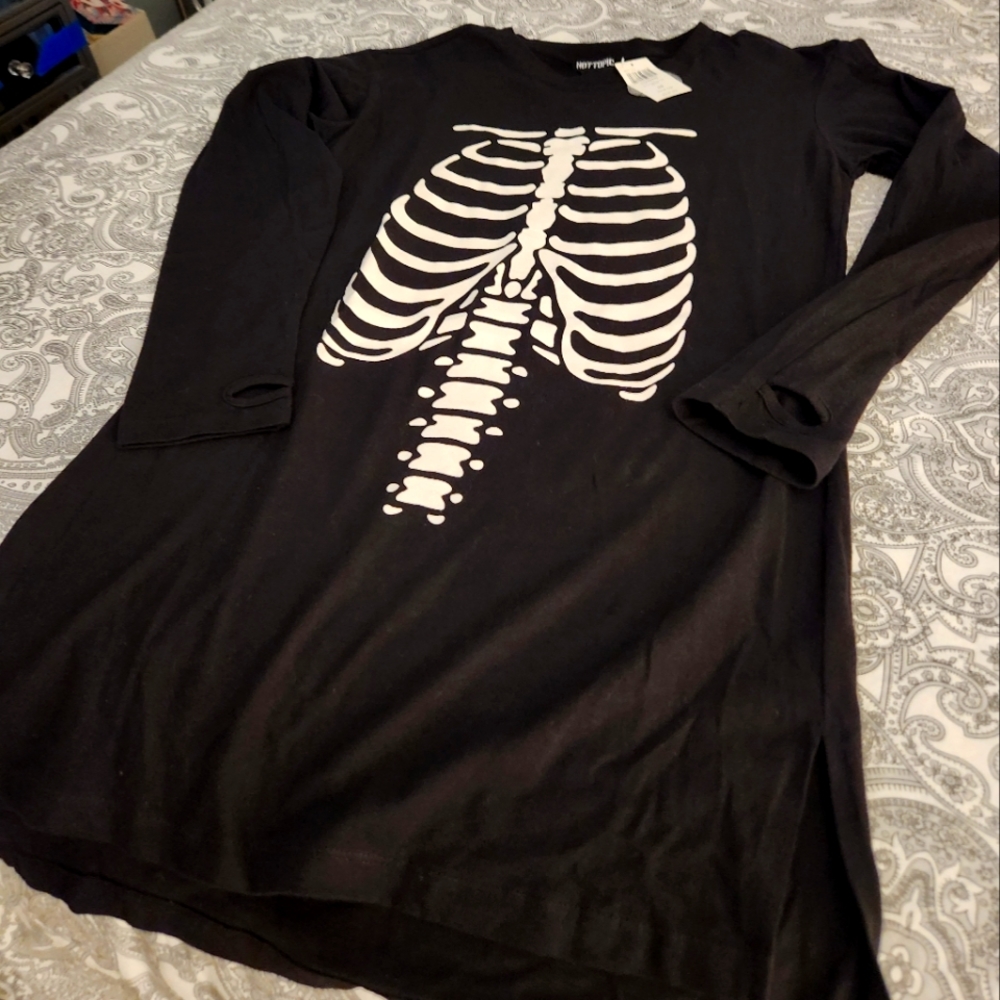 Black rib cage tee dress